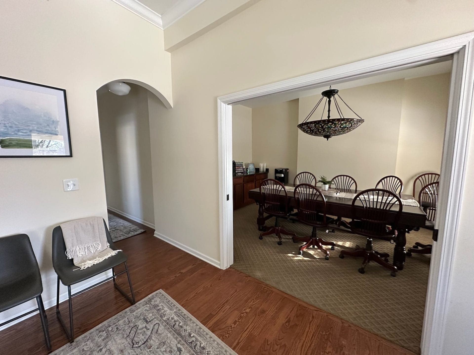 Group counseling room a Wellspring Center for Counseling in West Dundee IL